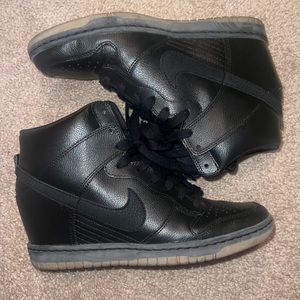 Nike wedge black sneakers